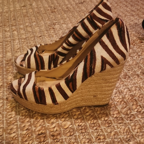 Vince Camuto Brown and White Wedge Sandals with Natural Sole - Picture 1 of 5